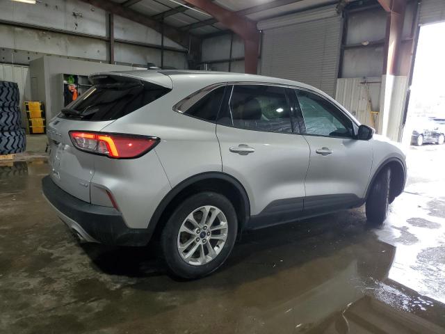 Image 3 of 2020 FORD ESCAPE SE 2020 with VIN 1FMCU9G60LUB86051