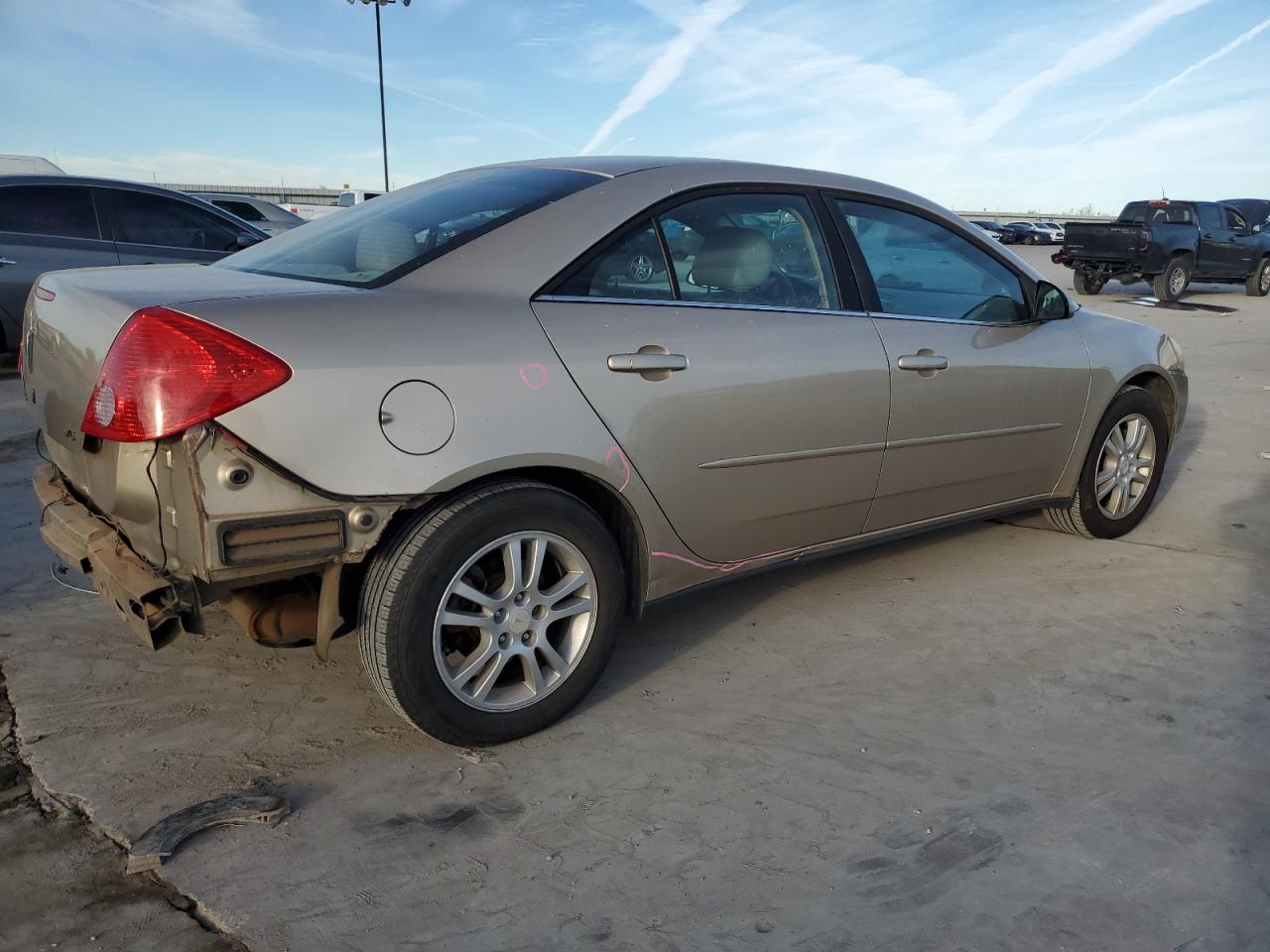 Image 3 of 2005 PONTIAC G6  2005 with VIN 1G2ZG528354147159