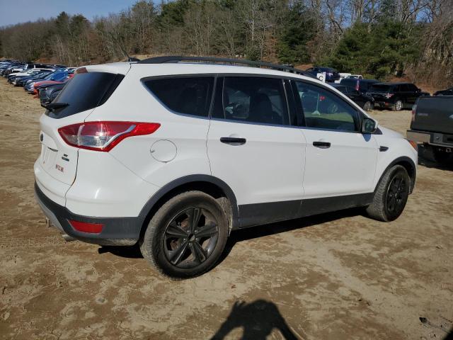 Image 3 of 2015 FORD ESCAPE SE 2015 with VIN 1FMCU9GXXFUC18596