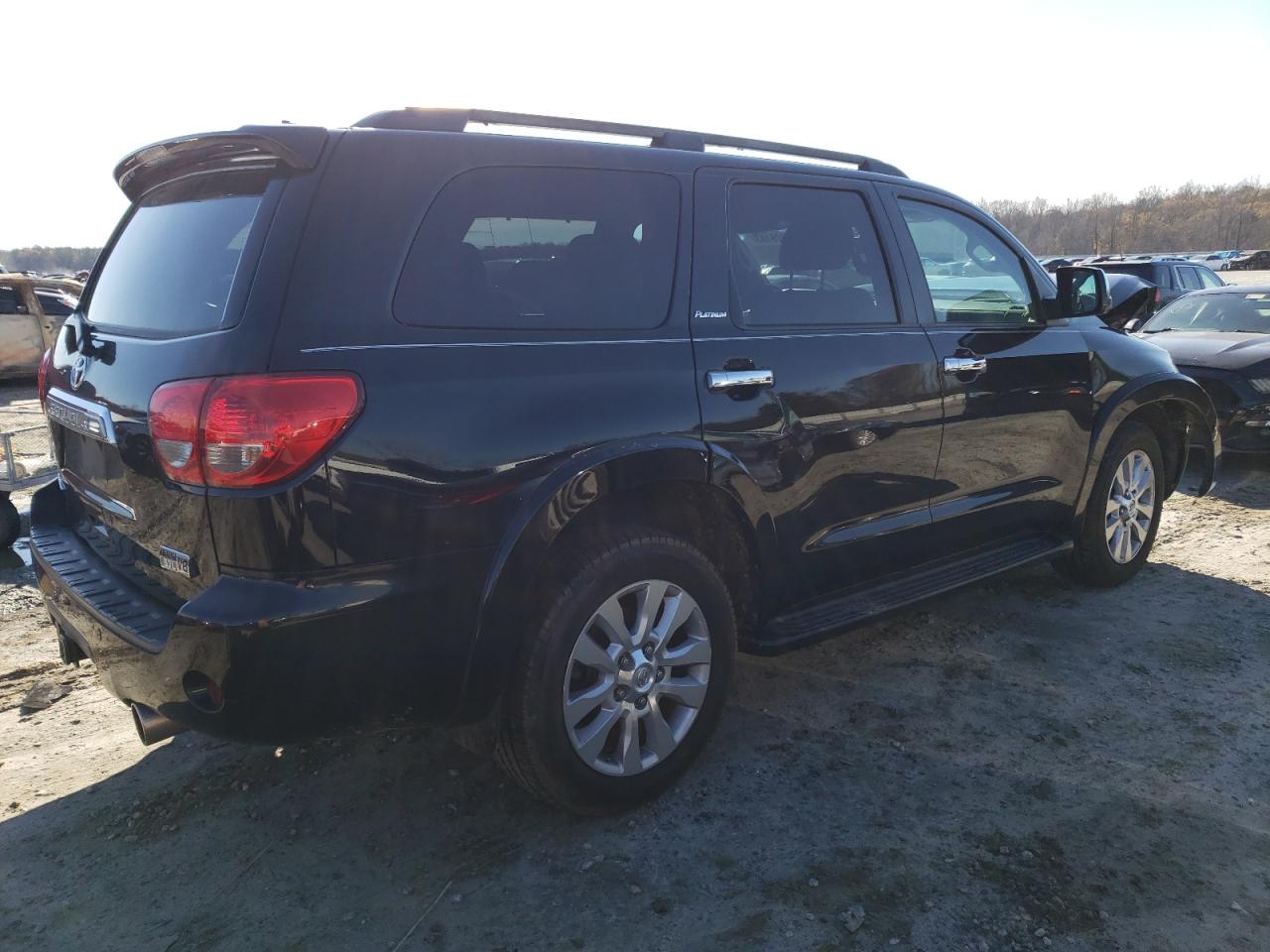 Image 3 of 2010 TOYOTA SEQUOIA PLATINUM 2010 with VIN 5TDYY5G16AS022610