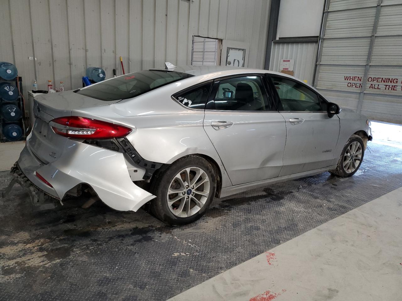 Изображение 3 2019 FORD FUSION SE 2019 с VIN 3FA6P0LUXKR141932