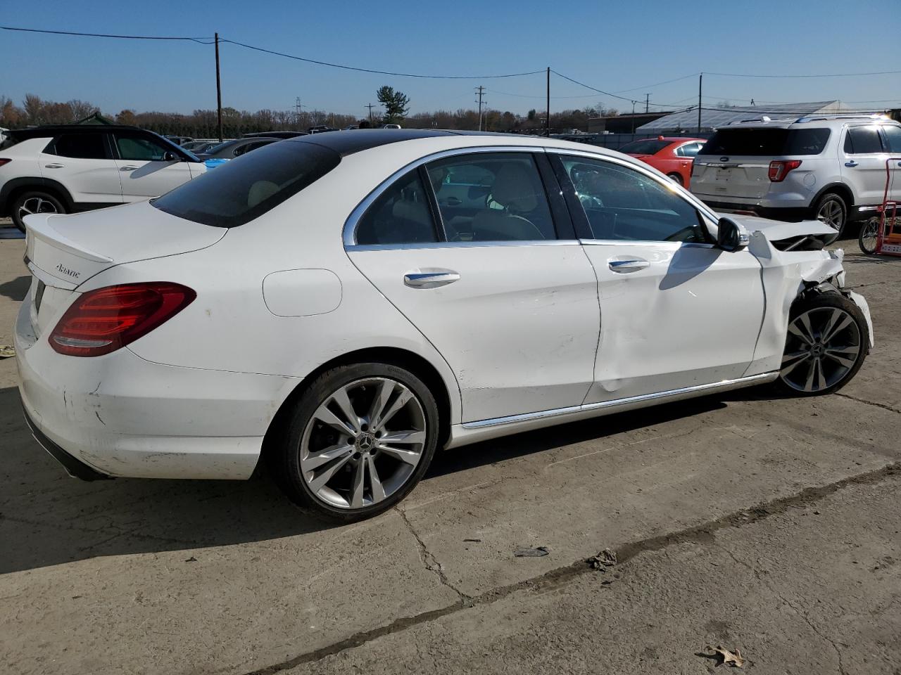Image 3 of 2018 MERCEDES-BENZ C 300 4MATIC 2018 with VIN 55SWF4KB2JU250517