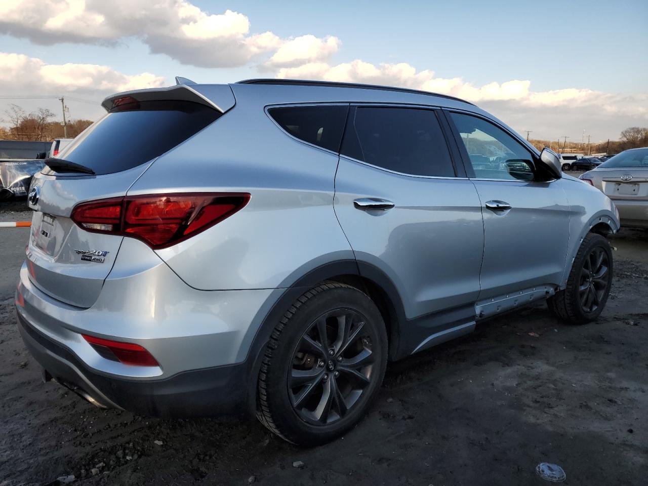 Изображение 3 2017 HYUNDAI SANTA FE SPORT  2017 с VIN 5XYZWDLA8HG453967