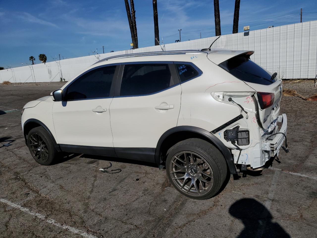 Image 2 of Nissan Rogue Sport S 2018 with VIN JN1BJ1CP9JW150288