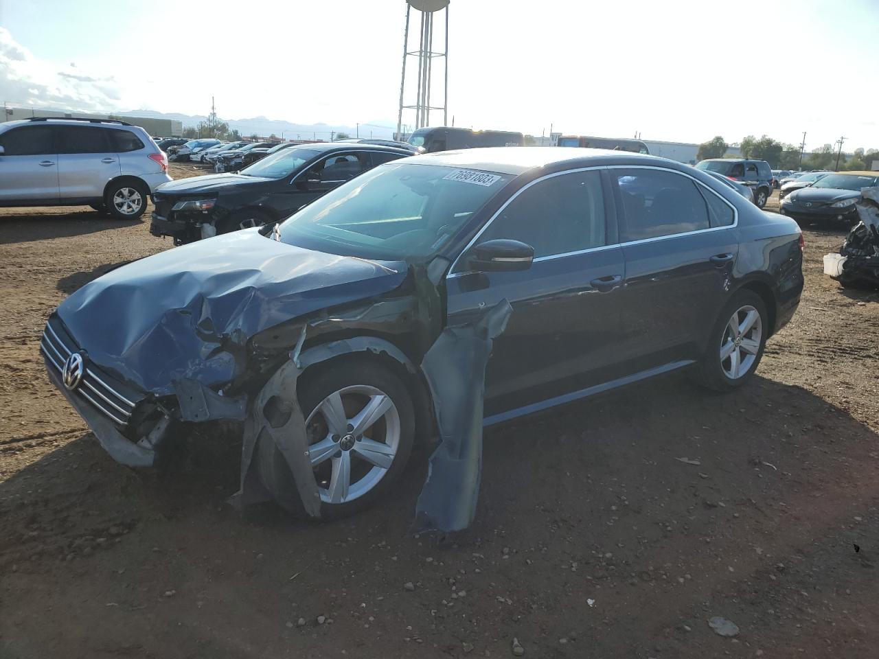 Изображение 1 2013 VOLKSWAGEN PASSAT SE 2013 с VIN 1VWBP7A37DC114102