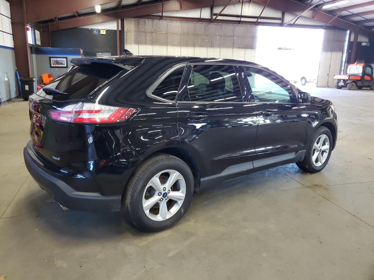 Image 3 of 2019 FORD EDGE SE 2019 with VIN 2FMPK4G97KBB43237