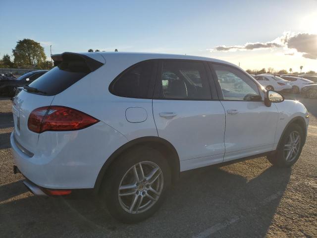 Obraz 3 z 2013 PORSCHE CAYENNE  2013 z VIN WP1AF2A27DLA22272