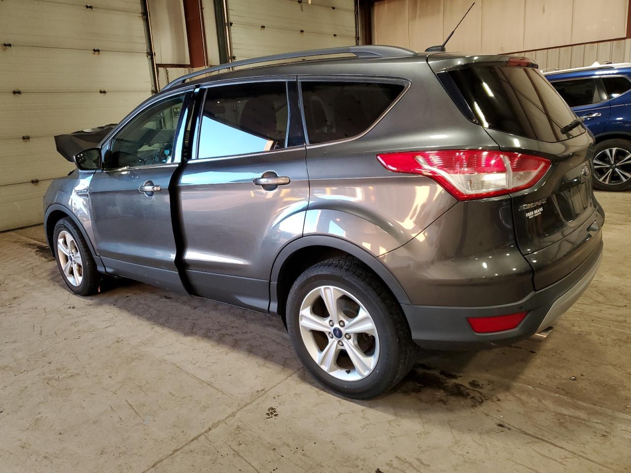 Image 2 of 2016 FORD ESCAPE SE 2016 with VIN 1FMCU9G98GUC18373