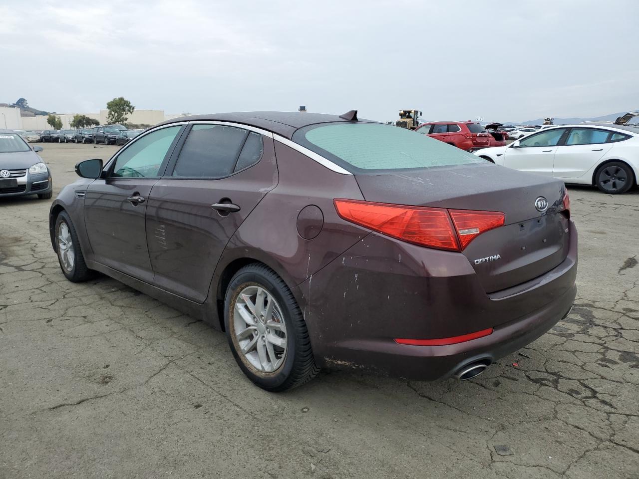 Изображение 2 2011 KIA OPTIMA LX 2011 с VIN KNAGM4A70B5174384