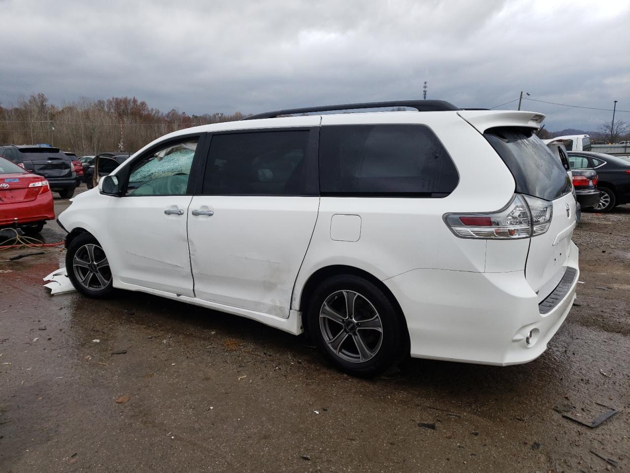 Image 2 of 2014 TOYOTA SIENNA SPORT 2014 with VIN 5TDXK3DC8ES499889