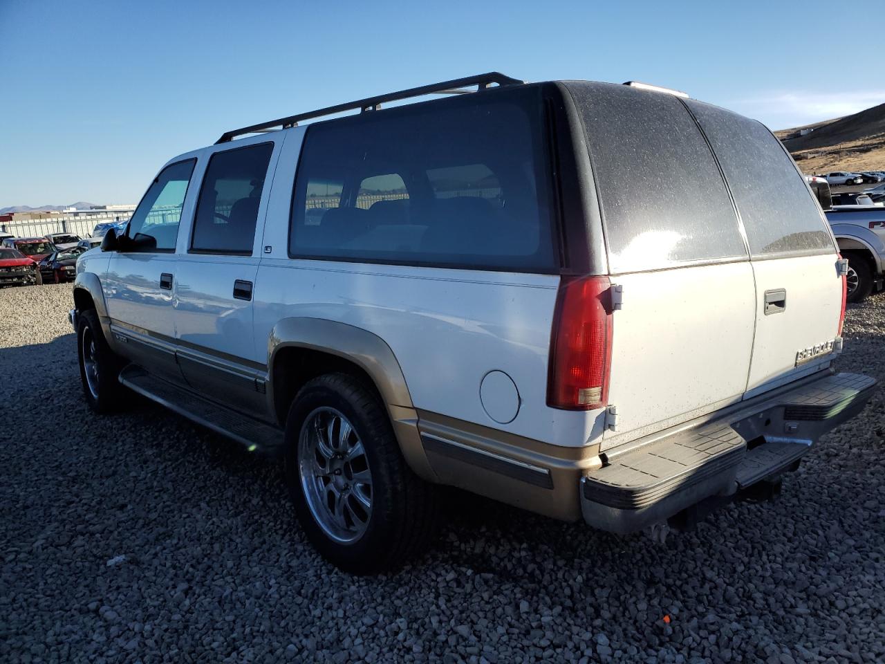 Изображение 2 1999 CHEVROLET SUBURBAN K1500 1999 с VIN 1GNFK16R6XJ345562