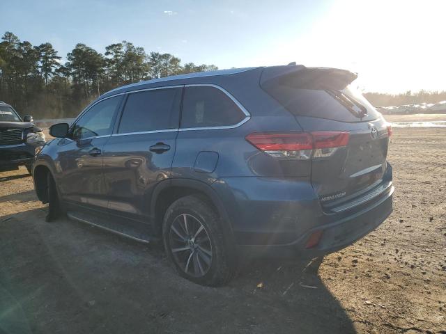 Image 2 of 2018 TOYOTA HIGHLANDER SE 2018 with VIN 5TDKZRFH2JS266828