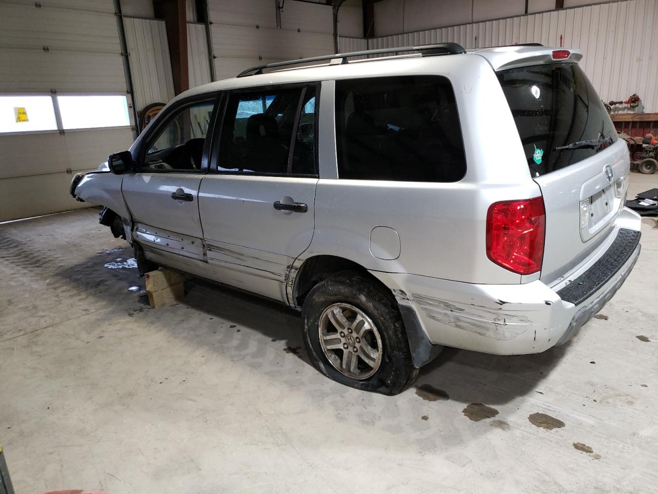 Image 2 of 2005 HONDA PILOT EXL 2005 with VIN 5FNYF18635B019893