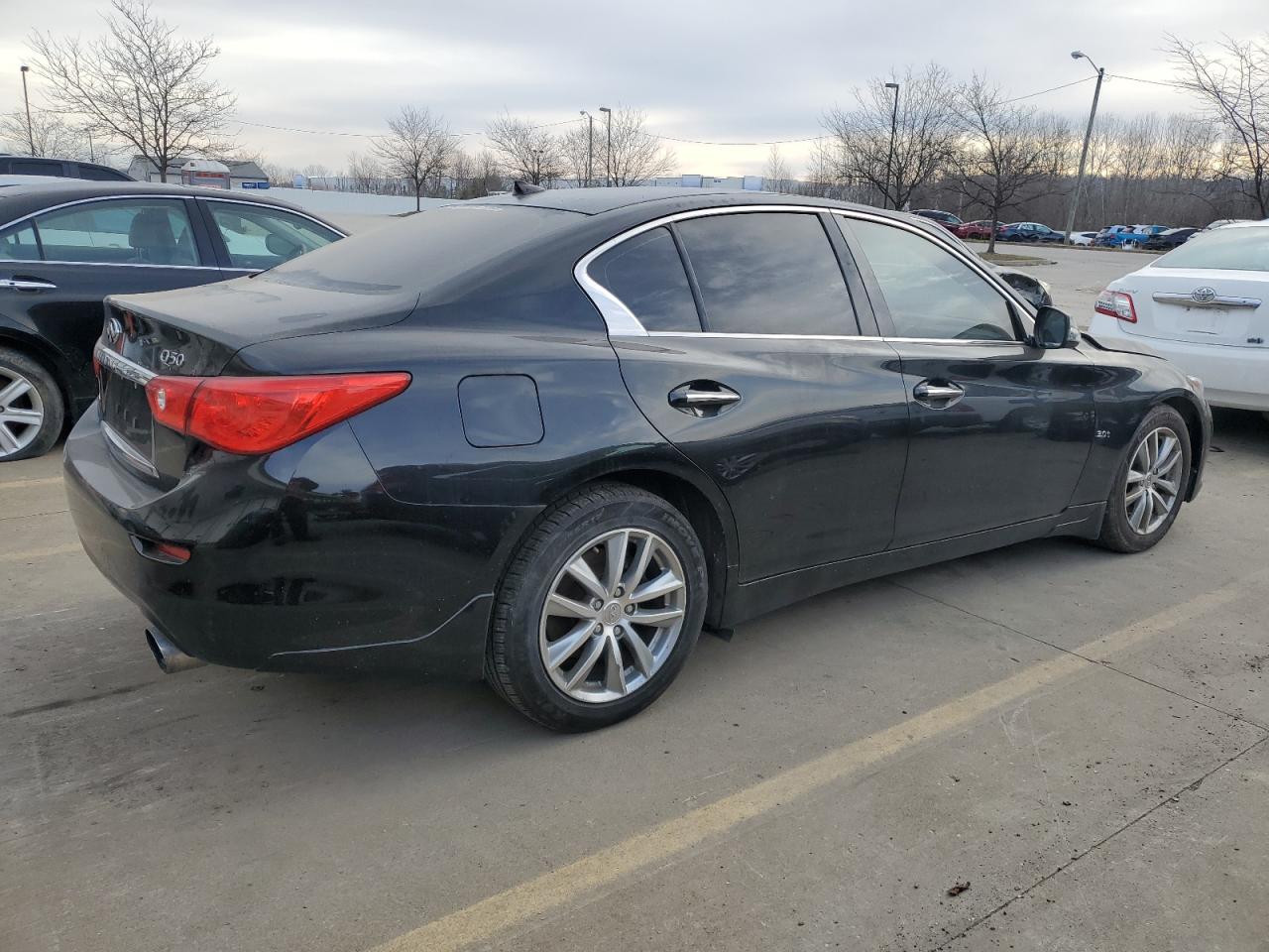Изображение 3 2017 INFINITI Q50 PREMIUM 2017 с VIN JN1EV7AR1HM835366