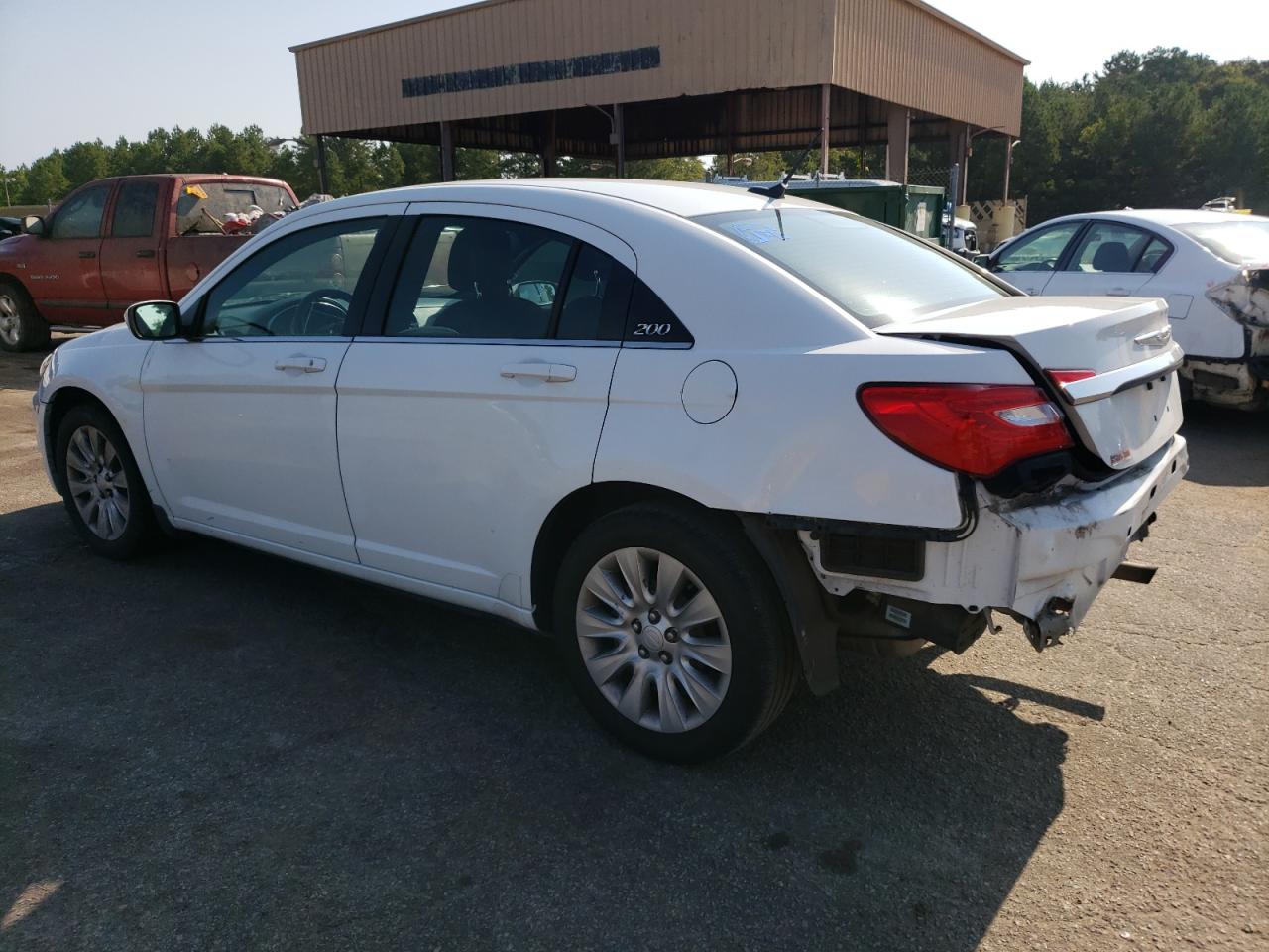 Изображение 2 2014 CHRYSLER 200 LX 2014 с VIN 1C3CCBAB9EN143365