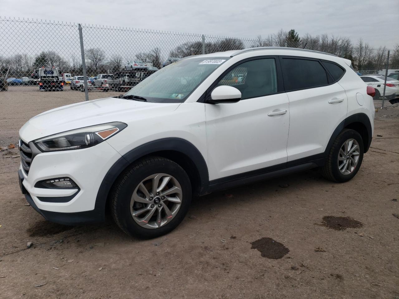 Image 1 of 2016 HYUNDAI TUCSON LIMITED 2016 with VIN KM8J33A41GU062083