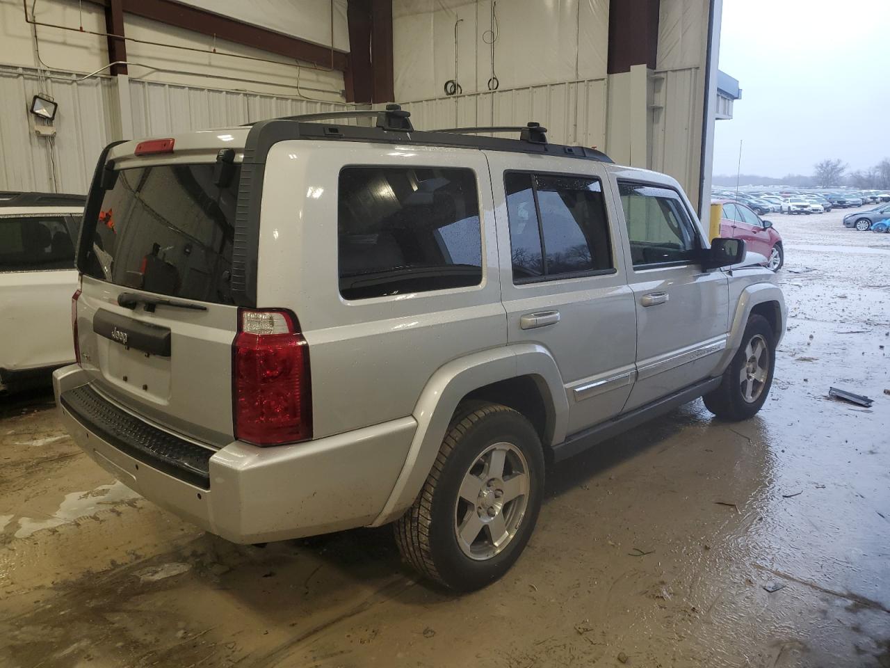 Image 3 of 2010 JEEP COMMANDER SPORT 2010 with VIN 1J4RG4GK9AC118091