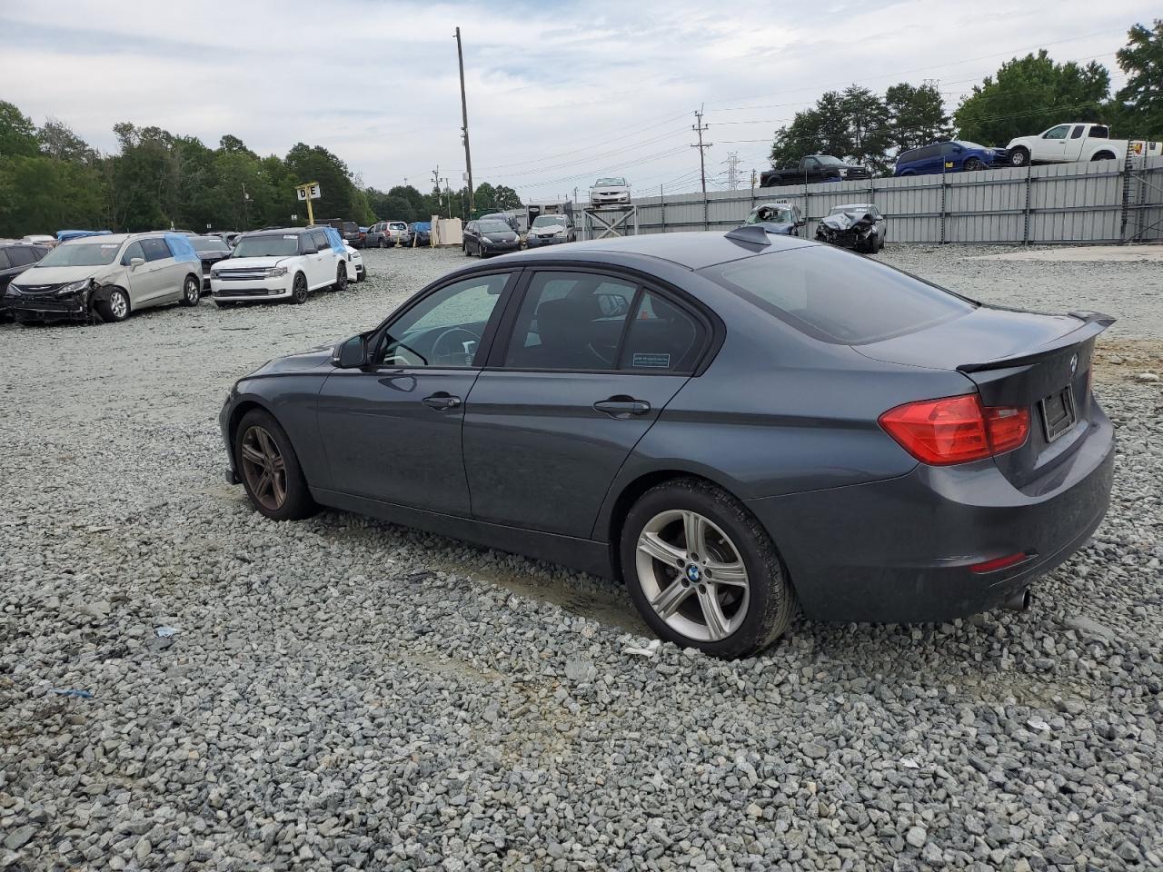 Obraz 2 z Bmw 320 I 2014 z VIN WBA3B1C56EPV79799