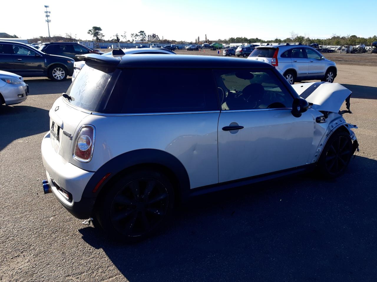 Image 3 of 2013 MINI COOPER S 2013 with VIN WMWSV3C53DT475789