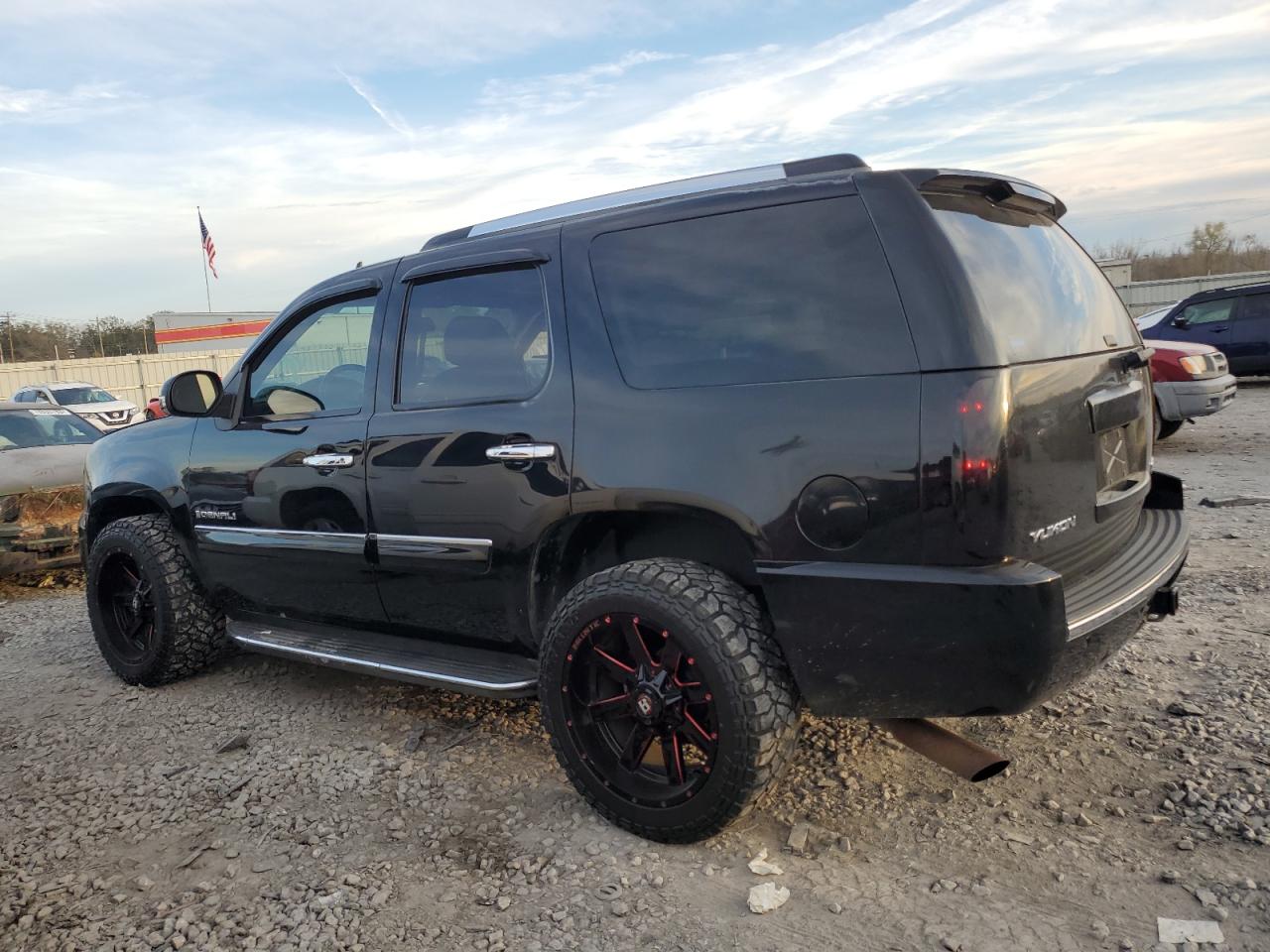 Obraz 2 z 2007 GMC YUKON DENALI 2007 z VIN 1GKFK63887J359887