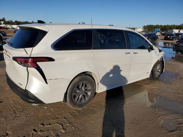 Obraz 3 z 2021 TOYOTA SIENNA XLE 2021 z VIN 5TDYRKEC4MS017457