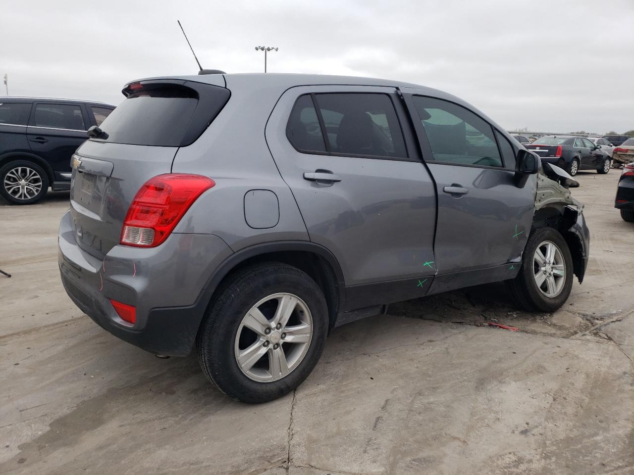 Obraz 3 z 2020 CHEVROLET TRAX LS 2020 z VIN 3GNCJKSB0LL289092