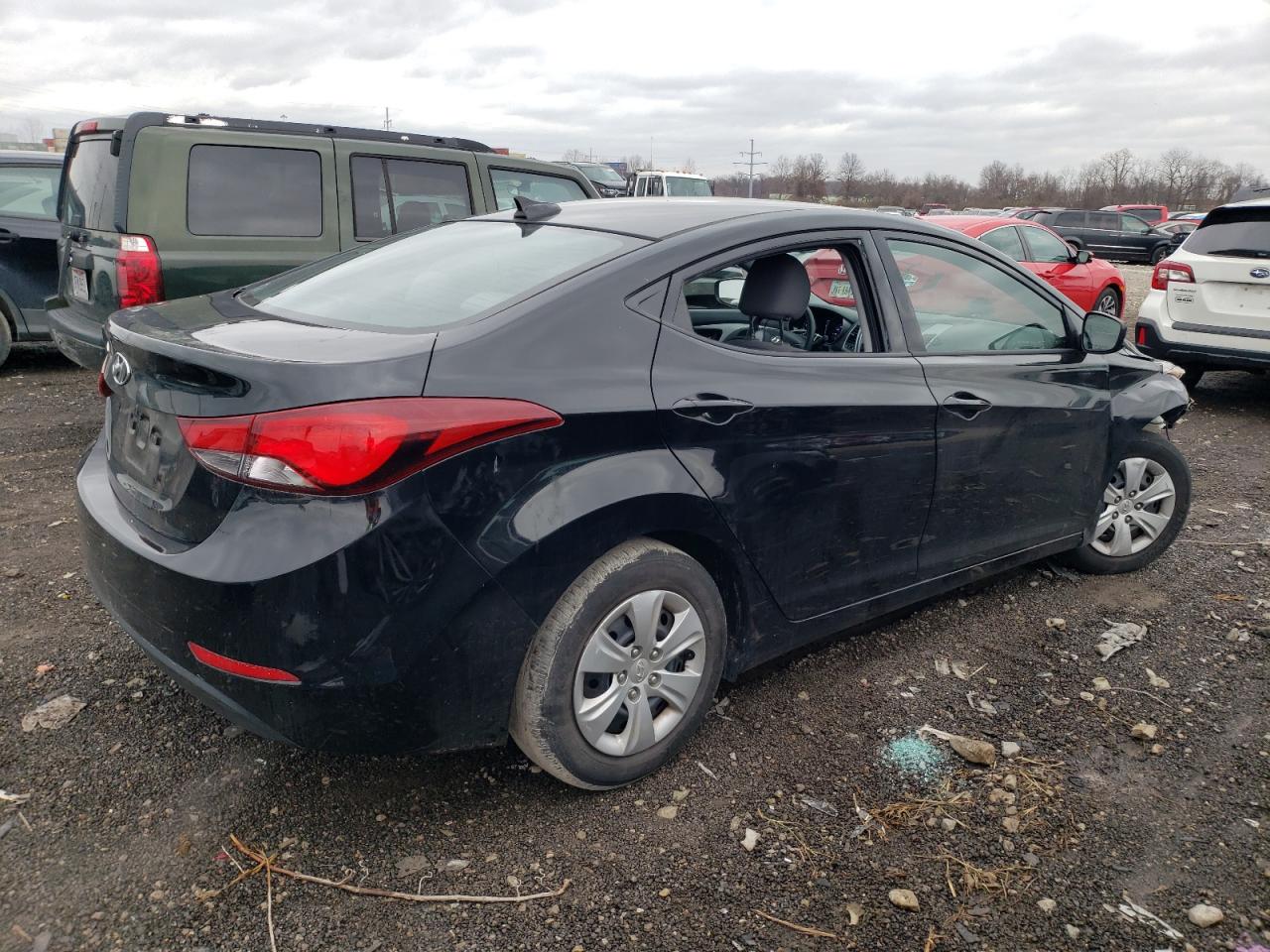 Image 3 of 2016 HYUNDAI ELANTRA SE 2016 with VIN 5NPDH4AE4GH758979