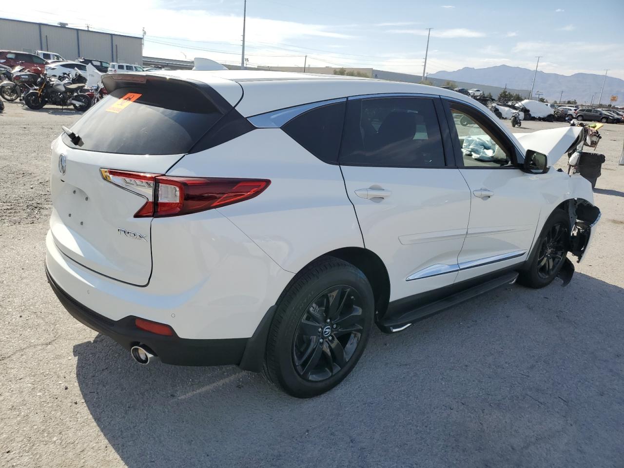 Image 3 of 2021 ACURA RDX ADVANCE 2021 with VIN 5J8TC1H71ML019481