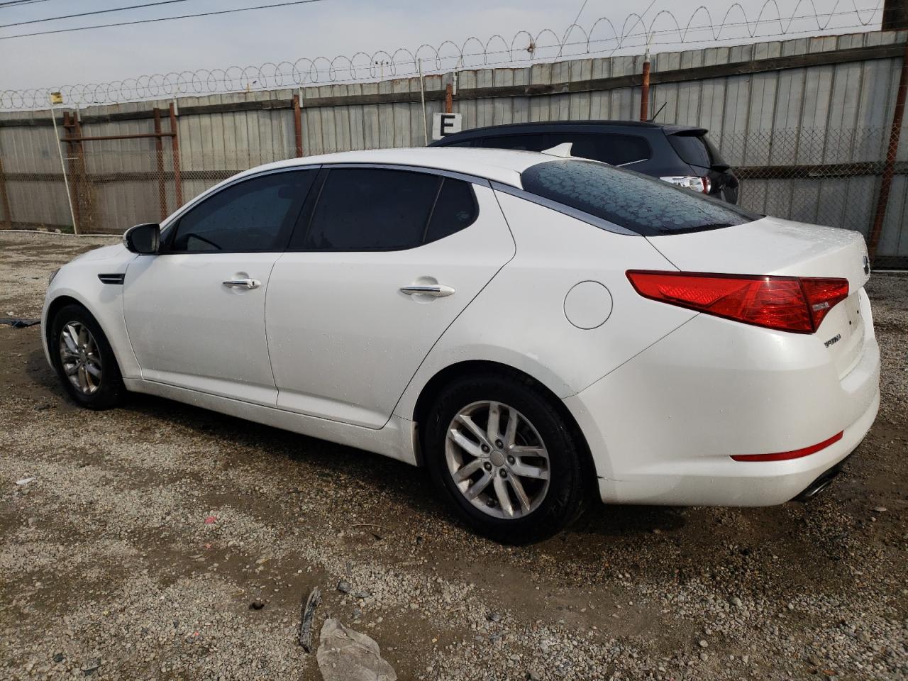 Obraz 2 z 2013 KIA OPTIMA LX 2013 z VIN KNAGM4A73D5411601