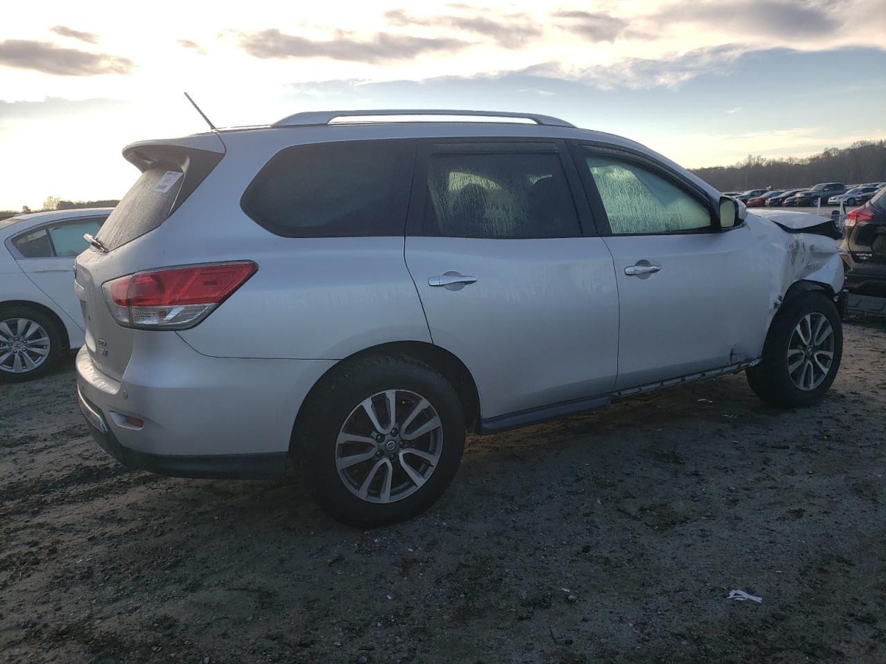 Obraz 3 z 2013 NISSAN PATHFINDER S 2013 z VIN 5N1AR2MM3DC635619