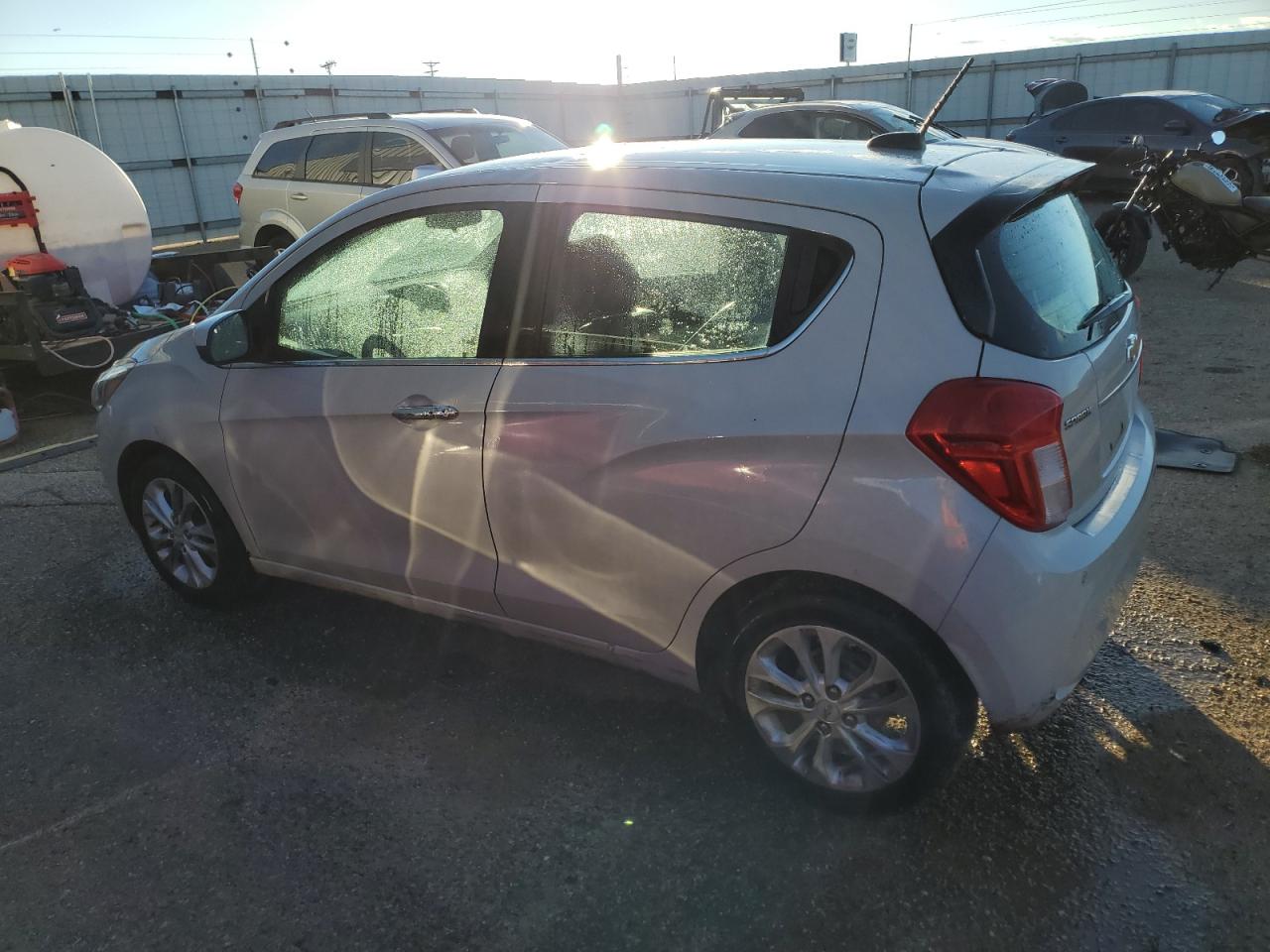 Изображение 2 2020 CHEVROLET SPARK 2LT 2020 с VIN KL8CF6SA1LC468237