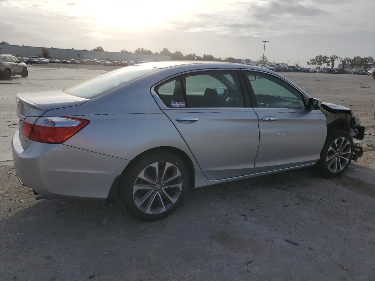 Изображение 3 2015 HONDA ACCORD SPORT 2015 с VIN 1HGCR2F57FA060489