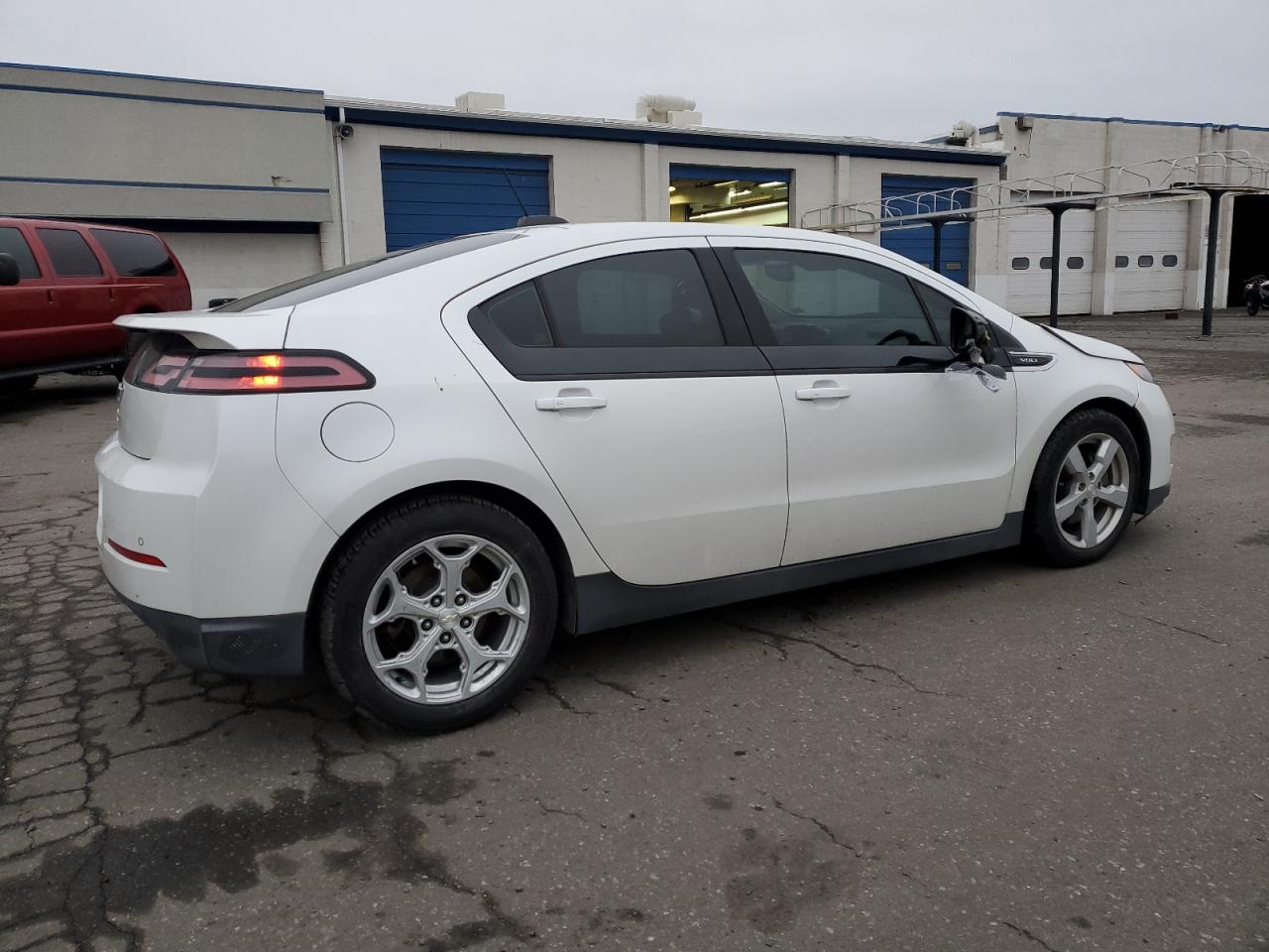 Image 3 of 2015 CHEVROLET VOLT  2015 with VIN 1G1RD6E47FU143080