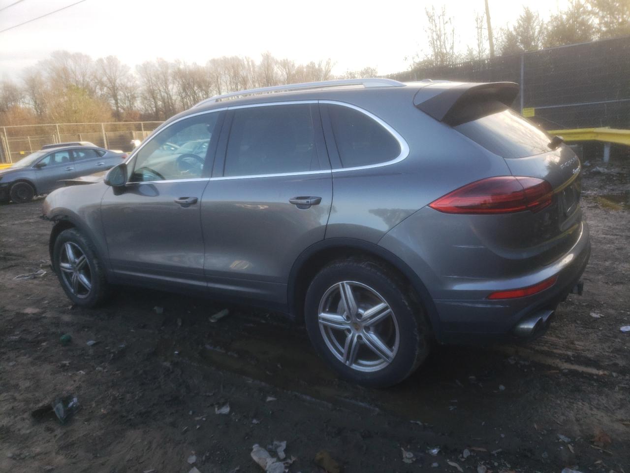 Изображение 2 2015 PORSCHE CAYENNE S 2015 с VIN WP1AB2A25FLA59089