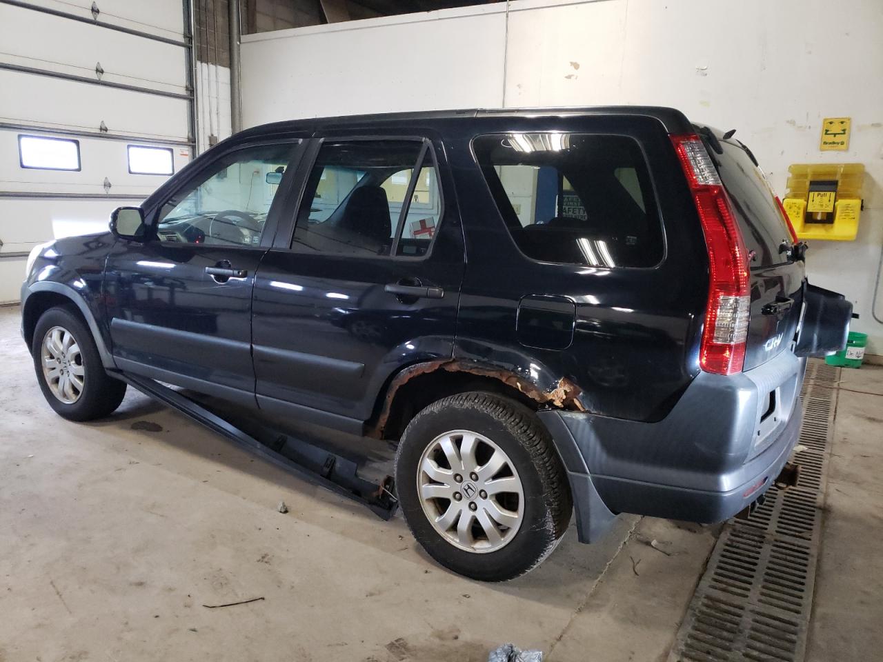 Image 2 of 2005 HONDA CR-V EX 2005 with VIN JHLRD78805C062912
