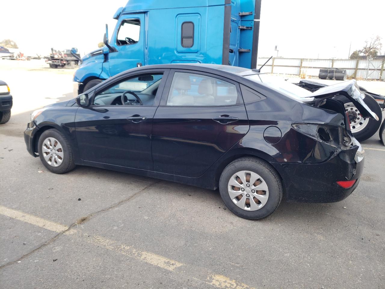 Изображение 2 2016 HYUNDAI ACCENT SE 2016 с VIN KMHCT4AE6GU006454