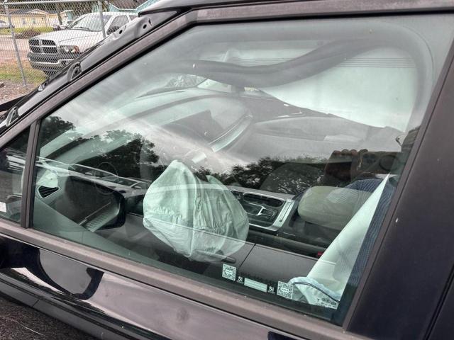 Image 1 of 2022 KIA CARNIVAL LX 2022 with VIN KNDNB5H30N6121627