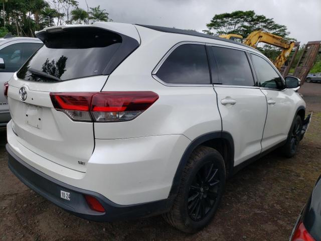 Изображение 3 2019 TOYOTA HIGHLANDER SE 2019 с VIN 5TDKZRFH5KS557213