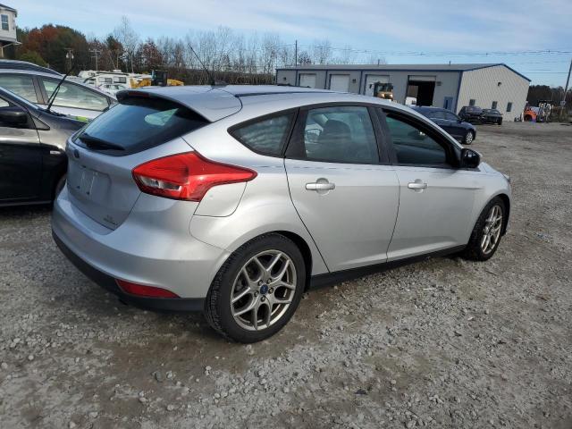 Image 3 of 2015 FORD FOCUS SE 2015 with VIN 1FADP3K22FL270678