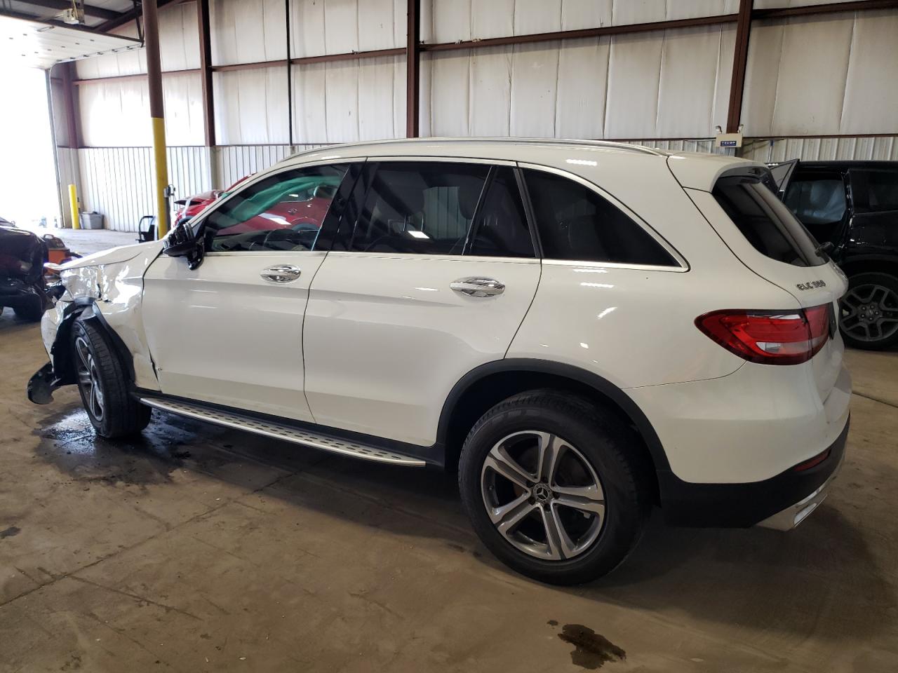 Image 2 of 2018 MERCEDES-BENZ GLC 300 4MATIC 2018 with VIN WDC0G4KB2JV058286