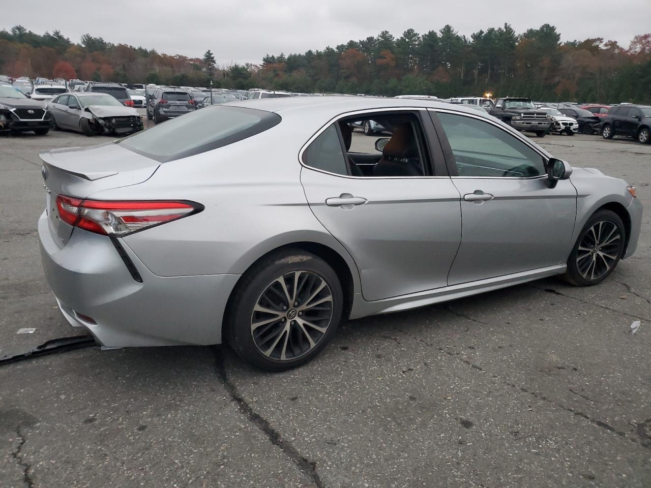 Изображение 3 2018 TOYOTA CAMRY L 2018 с VIN 4T1B11HK9JU072421