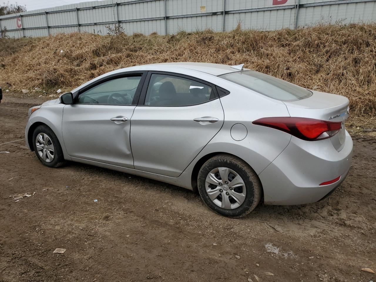 Obraz 2 z 2016 HYUNDAI ELANTRA SE 2016 z VIN 5NPDH4AE1GH677745