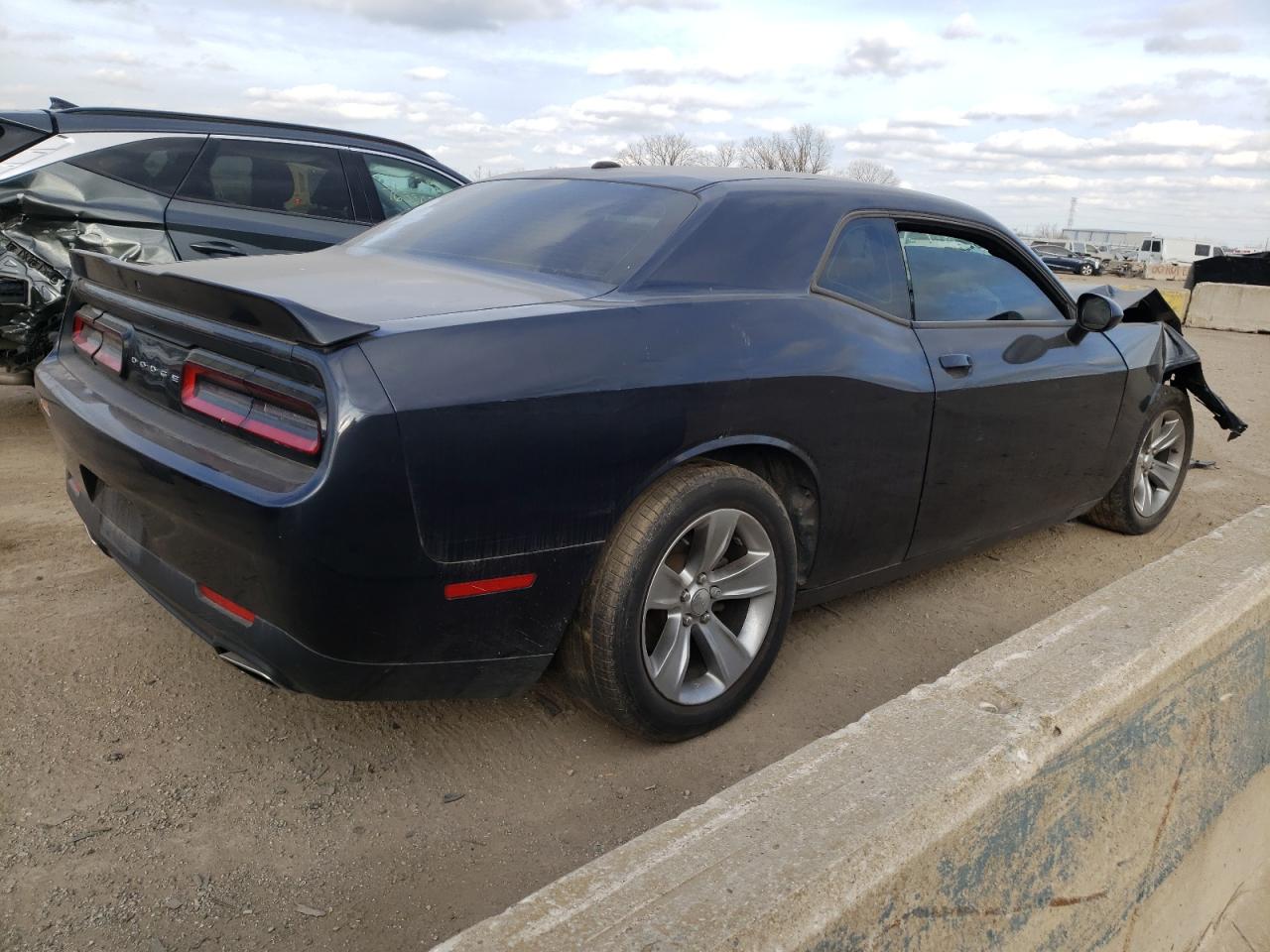 Obraz 3 z 2019 DODGE CHALLENGER SXT 2019 z VIN 2C3CDZAG4KH666492