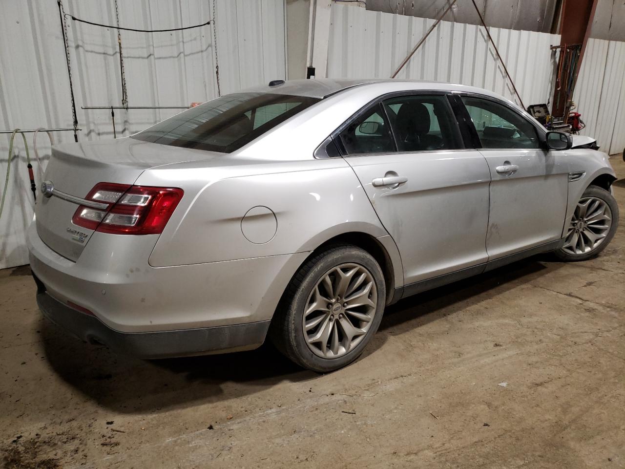 Изображение 3 2016 FORD TAURUS LIMITED 2016 с VIN 1FAHP2J83GG112992