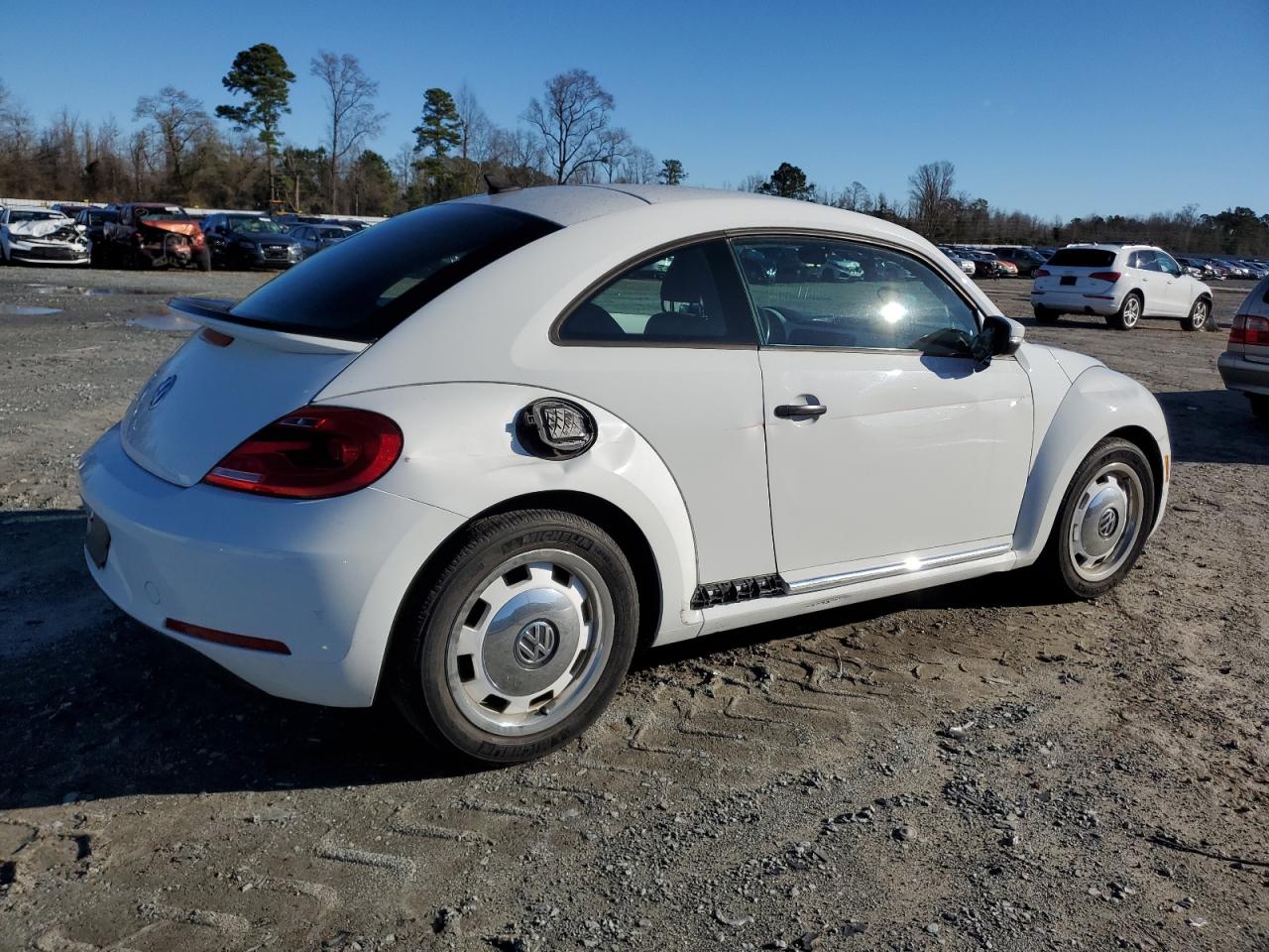Image 3 of 2015 VOLKSWAGEN BEETLE 1.8T 2015 with VIN 3VWF17AT4FM649750