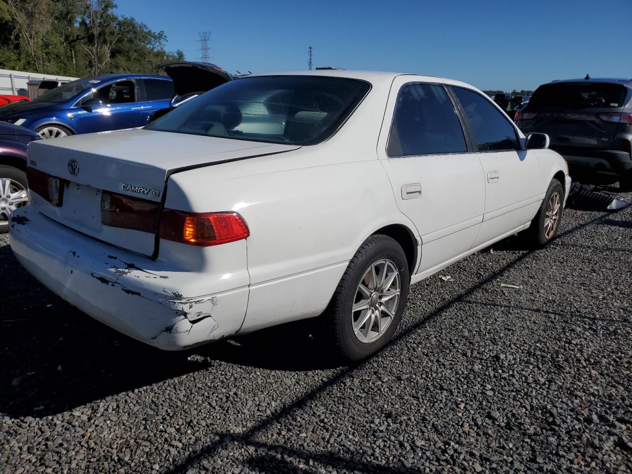 Image 3 of 2000 TOYOTA CAMRY CE 2000 with VIN 4T1BG22K5YU984700