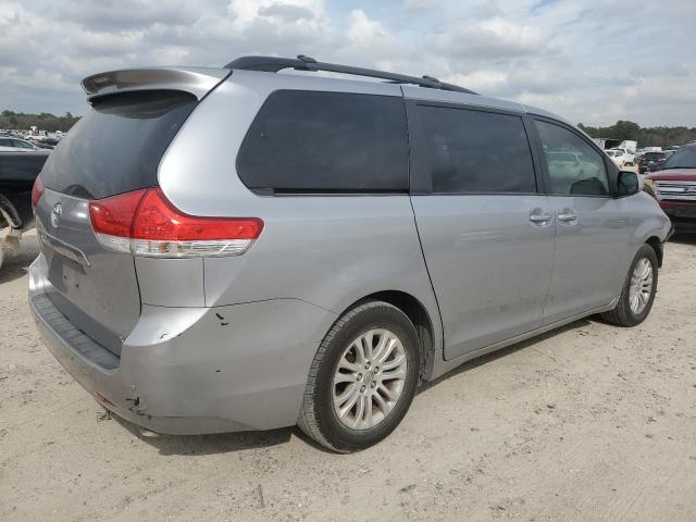 Obraz 3 z 2012 TOYOTA SIENNA XLE 2012 z VIN 5TDYK3DC7CS182770