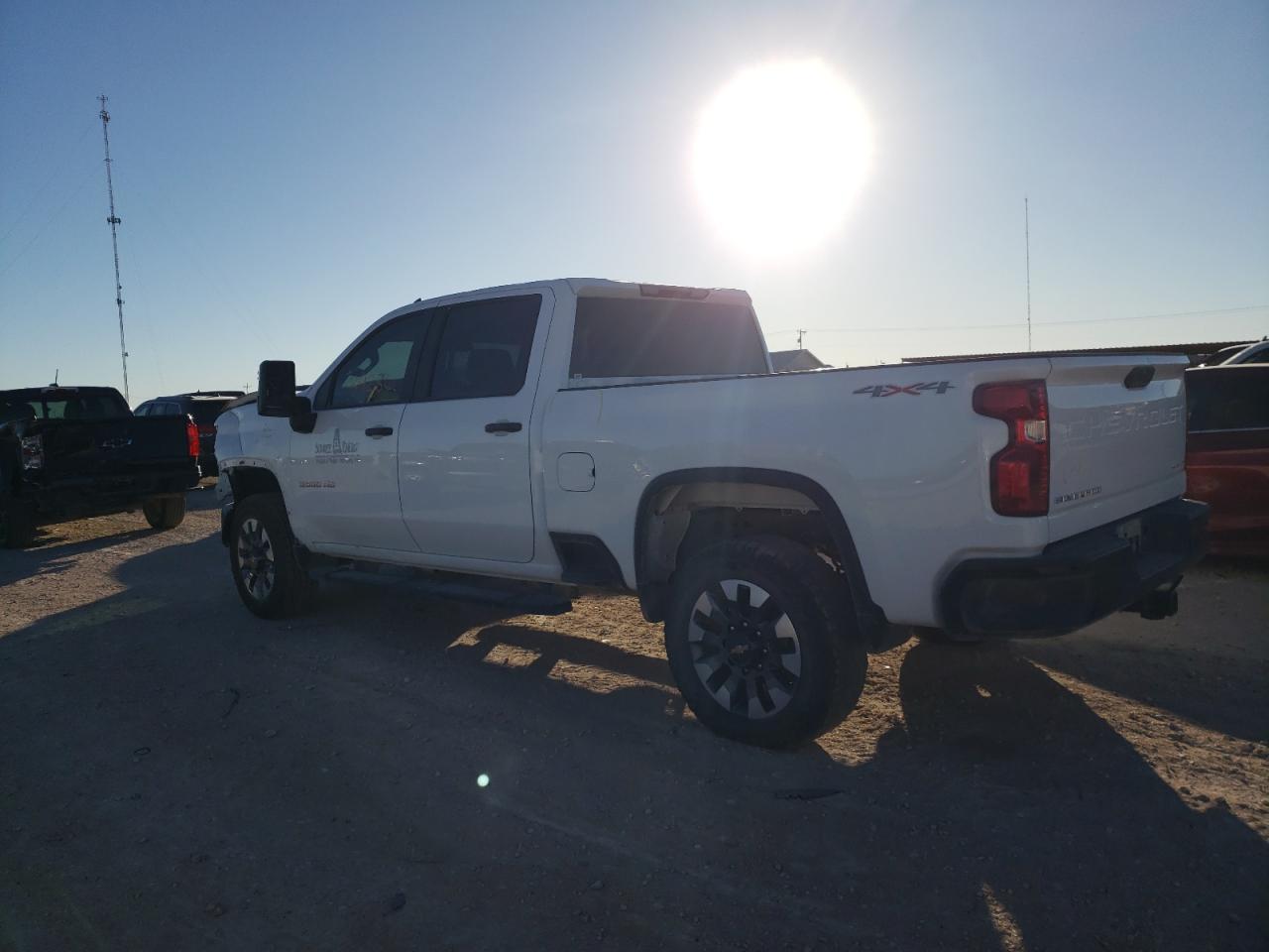 Image 2 of 2022 CHEVROLET SILVERADO K2500 CUSTOM 2022 with VIN 1GC1YME76NF361442