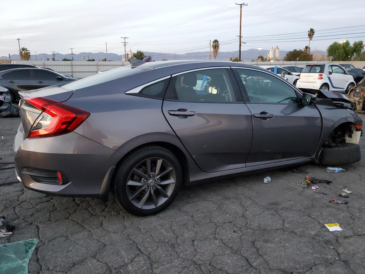 Изображение 3 2019 HONDA CIVIC EX 2019 с VIN 19XFC1F33KE210420