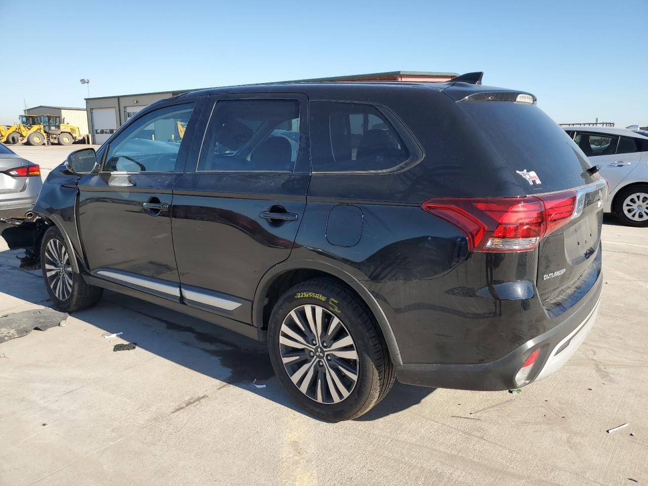 Image 2 of 2020 MITSUBISHI OUTLANDER SE 2020 with VIN JA4AD3A37LZ024115